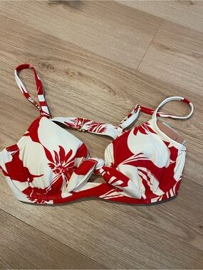 Shade & Shore Red and White Floral Bikini Top